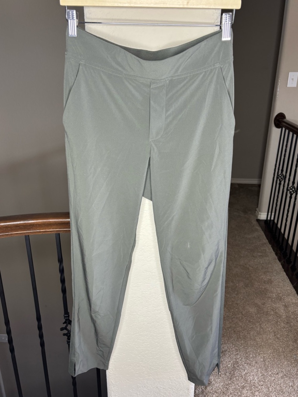 Athleta Brooklyn Ankle Pant Size 2 Travel Career Office Formal Neutral Minimal